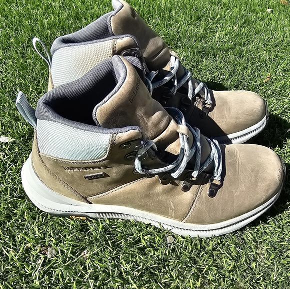 Merrell Women’s Waterproof Hiking Boots Vibram Sole Grey Size 9 Trail Outdoor - Picture 2 of 8